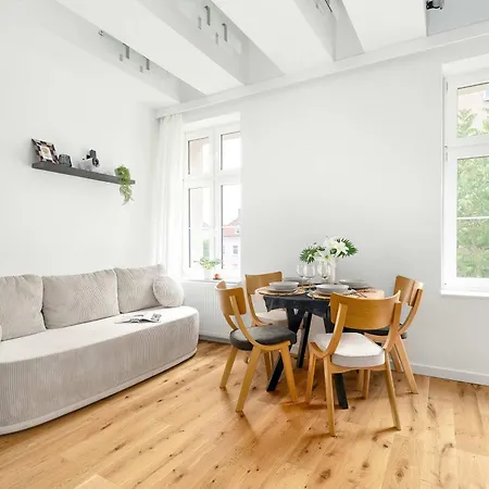 公寓 Stylish With A Mezzanine Near The Market Square By Renters 波兹南