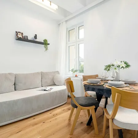 Stylish With A Mezzanine Near The Market Square By Renters 波兹南